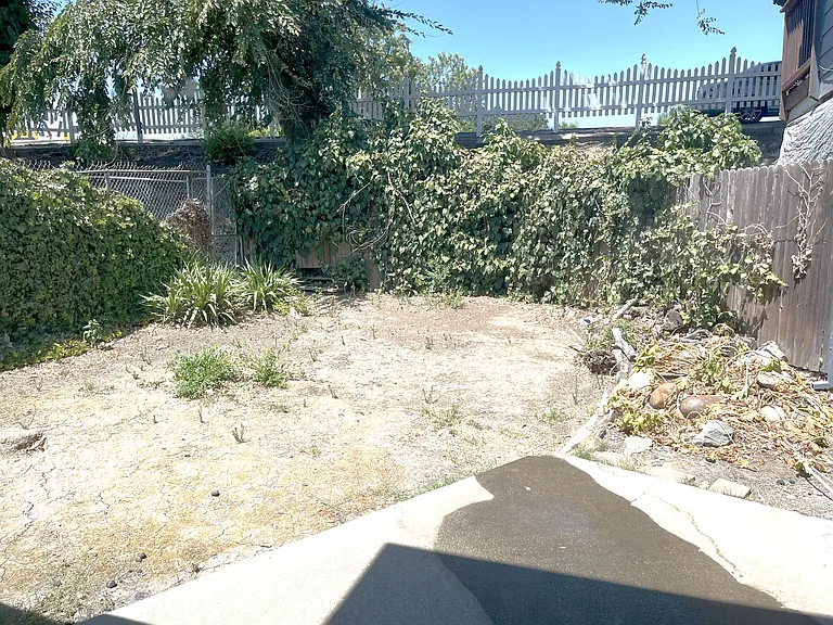 3976 Mission Rd — Photo 10