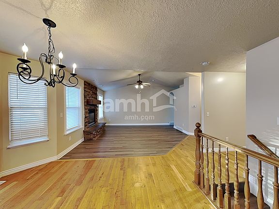 4th image of 5129 W Amber Rose Ln