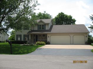 969 Highland Park Rd, Neenah, WI 54956