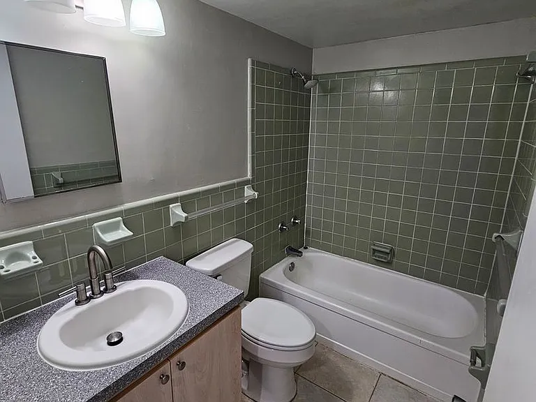 2818 SW 2nd Ave — Photo 55