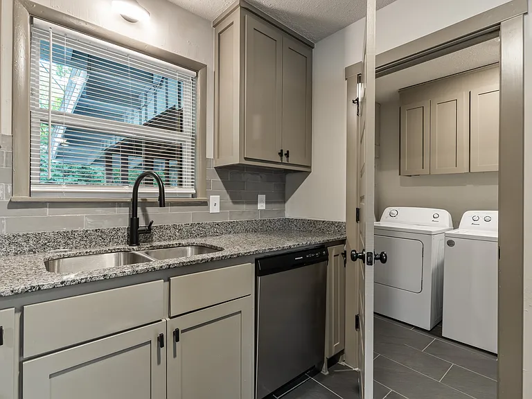 520 S Duncan Ave — Photo 21