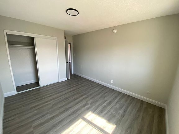 4th image of 1226 W 98th St APT 4