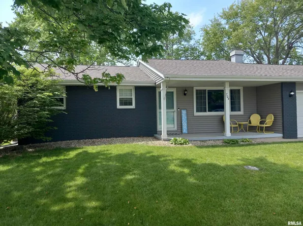 704 Georgia Pkwy, Washington, IL 61571