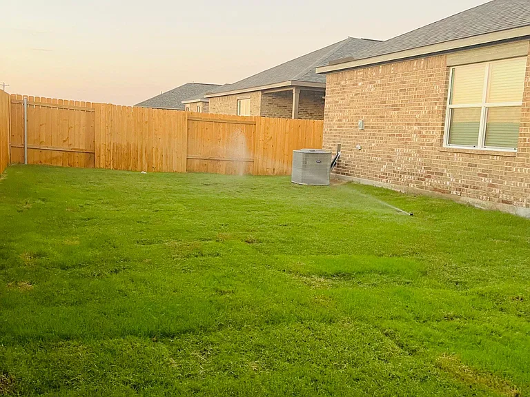 1032 Calhoun Dr — Photo 24