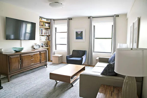 Rented by Compass | media 40