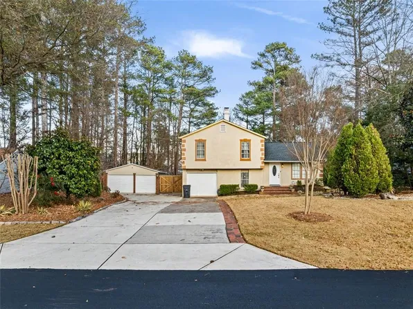 1004 Sweetwater Cir, Lawrenceville, GA 30044