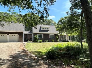 15 Beech Tree Lndg, Oak Bluffs, MA 02557