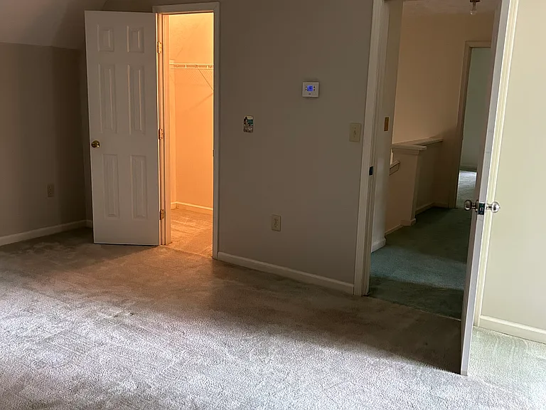 Third bedroom (2nd floor)