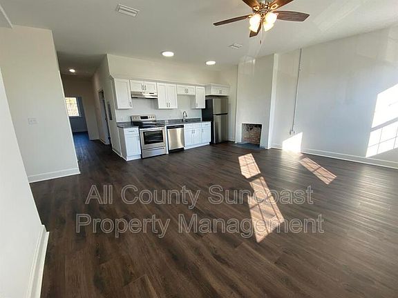 3rd image of 172 Dogwood Dr #172