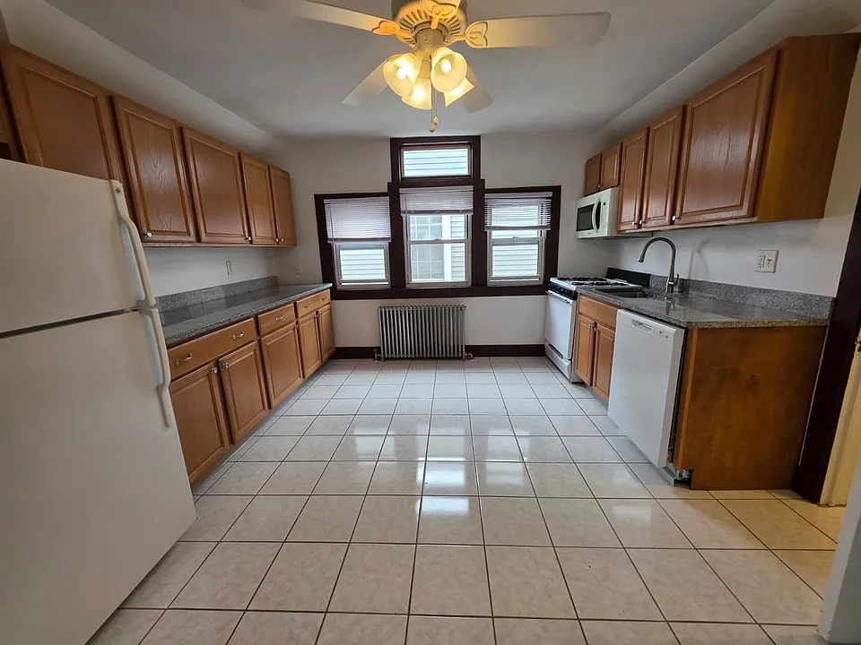 120 Bishop St #1F