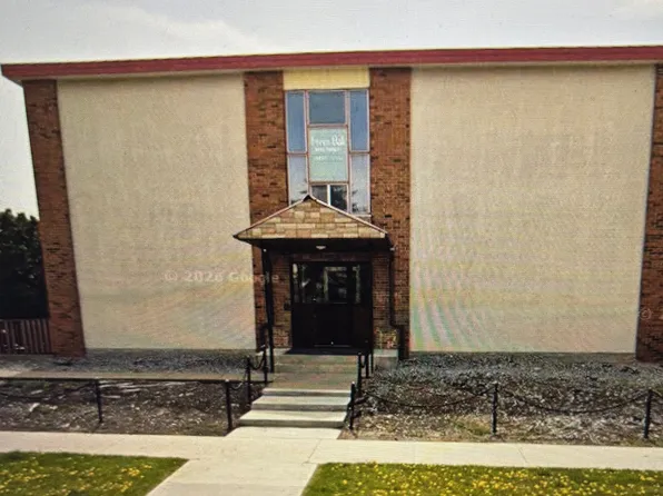 9725 130th Ave NW #1, Edmonton, AB T5E 0S3