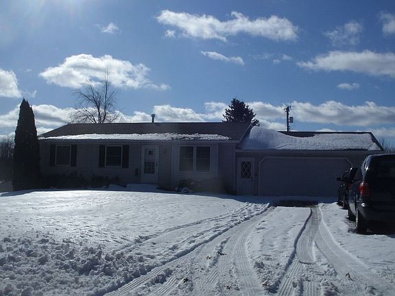 2nd image of 13290 Bradshaw St NE