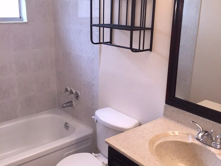 247 Oakwood Dr — Photo 9