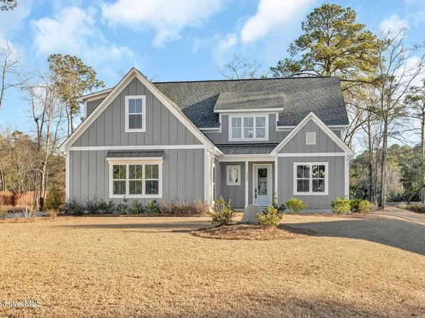 233 Hampton Court, Hampstead, NC 28443