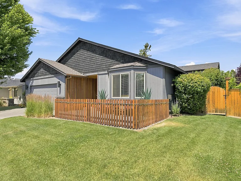 20577 Prospector Loop — Photo 26