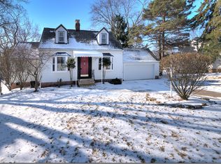 2950 Hillside Rd, Seven Hills, OH 44131