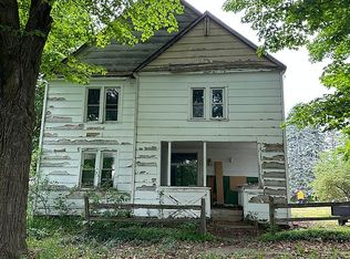 7589 Front St, Thompsonville, MI 49683