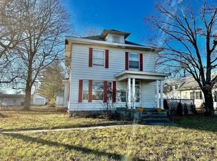 6534 Godfrey Rd, Godfrey, IL 62035