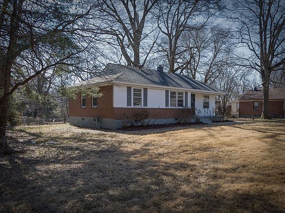 3rd image of 409 Sullivan Dr