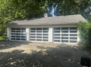 117 W Beach St, Litchfield, IL 62056