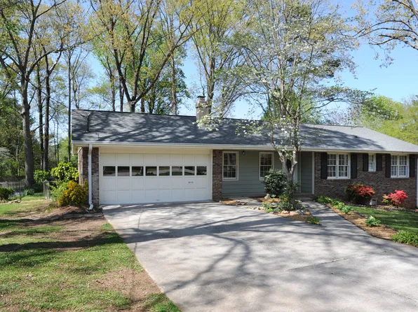 2845 Manor Ct, Snellville, GA 30078