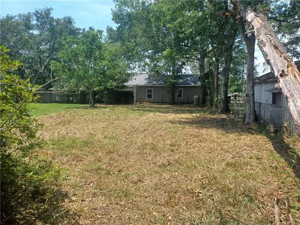 231 N 3rd St, Ponchatoula, LA 70454