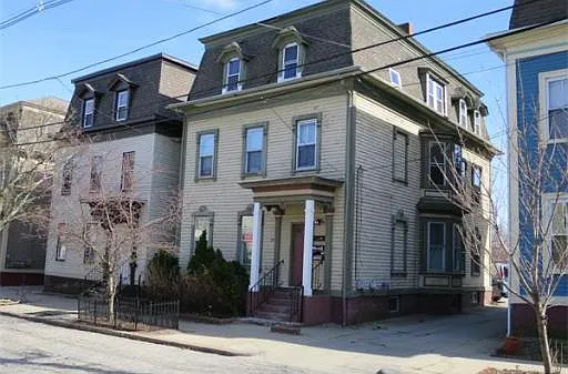 Building Photo 3