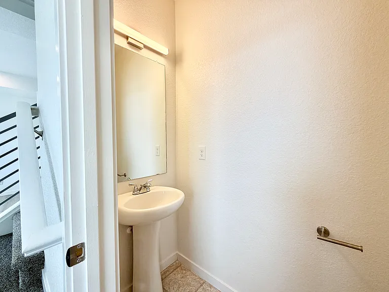 Main-Floor 1/2 Bathroom