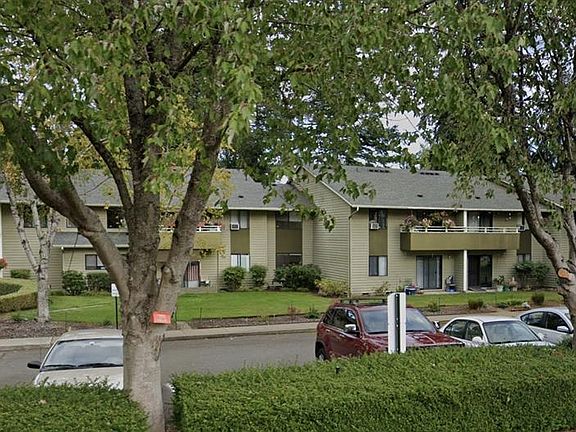 2nd image of 1721 Fircrest Dr SE