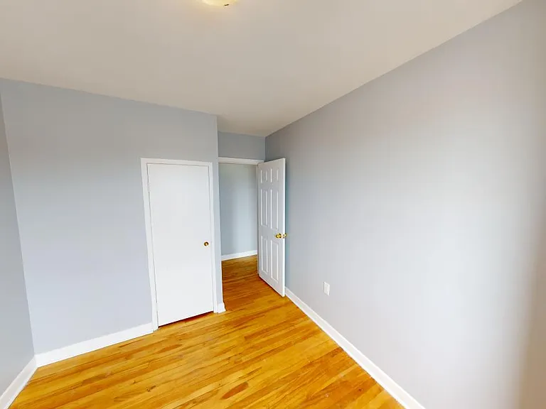 3699 Windsor St #6 — Photo 7