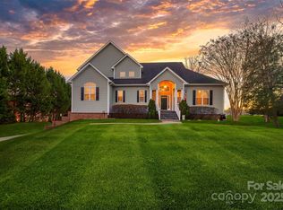 12860 Westmoreland Farm Rd, Davidson, NC 28036