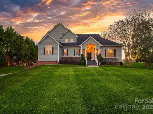 12860 Westmoreland Farm Rd, Davidson, NC 28036