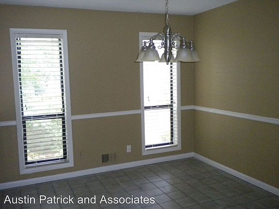 4th image of 2207 Spear Point Dr