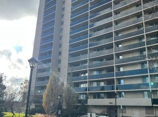 812 Burnhamthorpe Rd W #1409, Toronto, ON M9C4W1