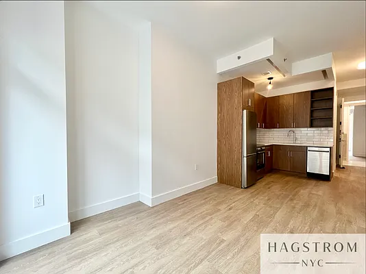 Rented by Hagstrom Management Inc | media 11