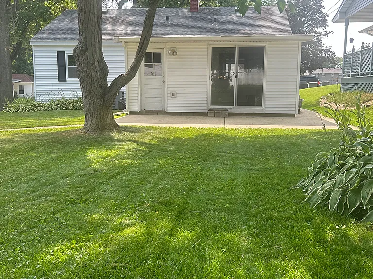 502 Center St — Photo 5