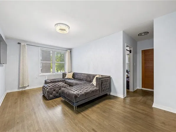 394 Avenue S #2F, Brooklyn, NY 11223