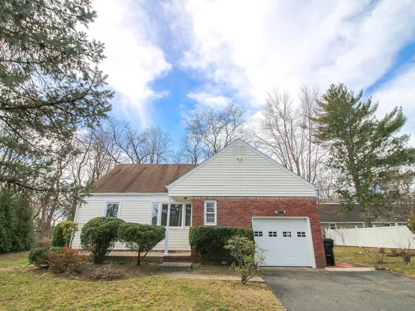278 Midwood Rd, Paramus, NJ 07652