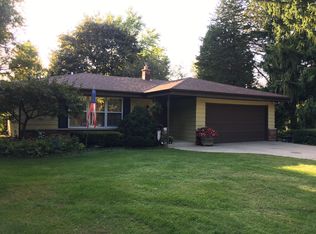 8333 N Cedarburg Rd, Brown deer, WI 53209