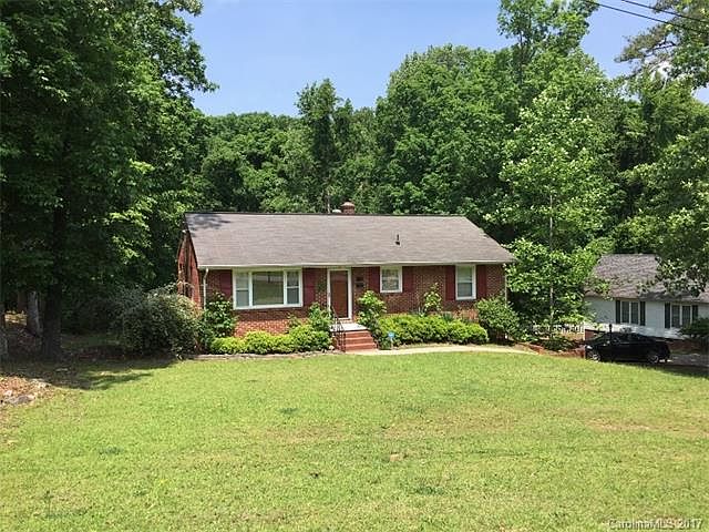 2nd image of 819 Basilwild Dr