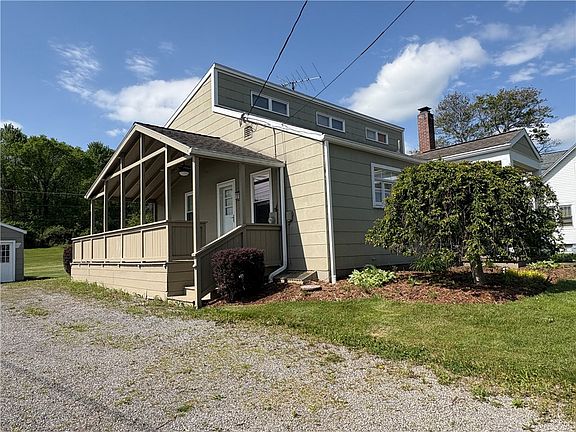 2nd image of 122 Browns Hill Rd