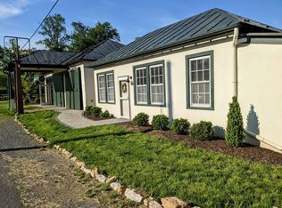 5049 Leeds Manor Rd, Hume, VA 22639