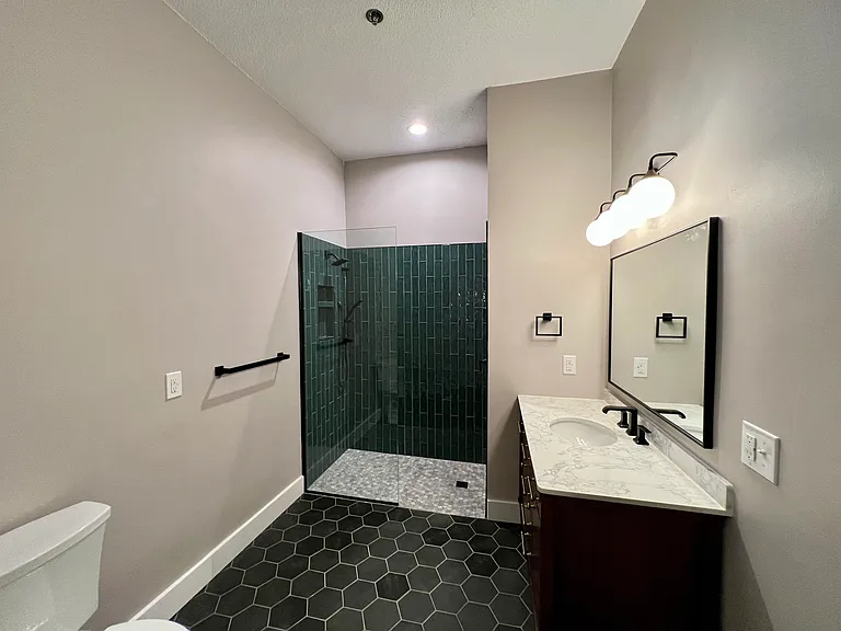 27 Hillside Pl #4 — Photo 4
