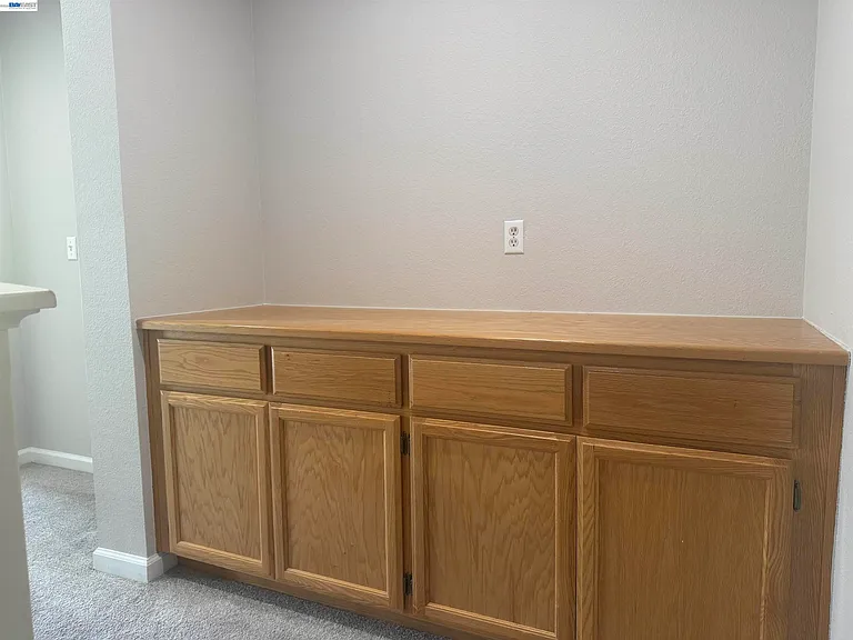 3162 Golden Crest Cmn #3 — Photo 16