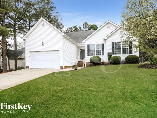 218 Sweetbriar Ct, Clayton, NC 27527