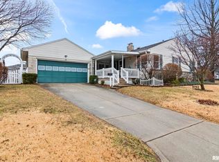 18 Maple Ct, Decatur, IL 62526