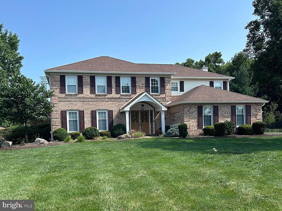 1st image of 847 Clover Dr