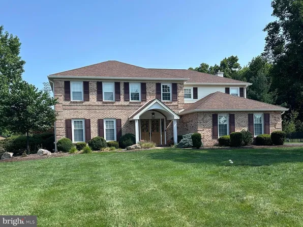 847 Clover Dr, North Wales, PA 19454