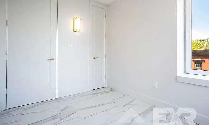 Rented by EXR | media 47