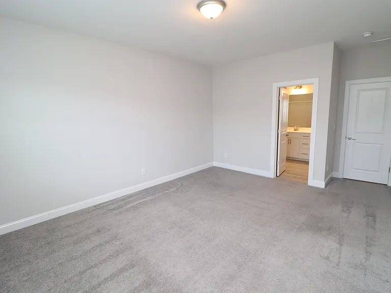 2936 Baronial St — Photo 49